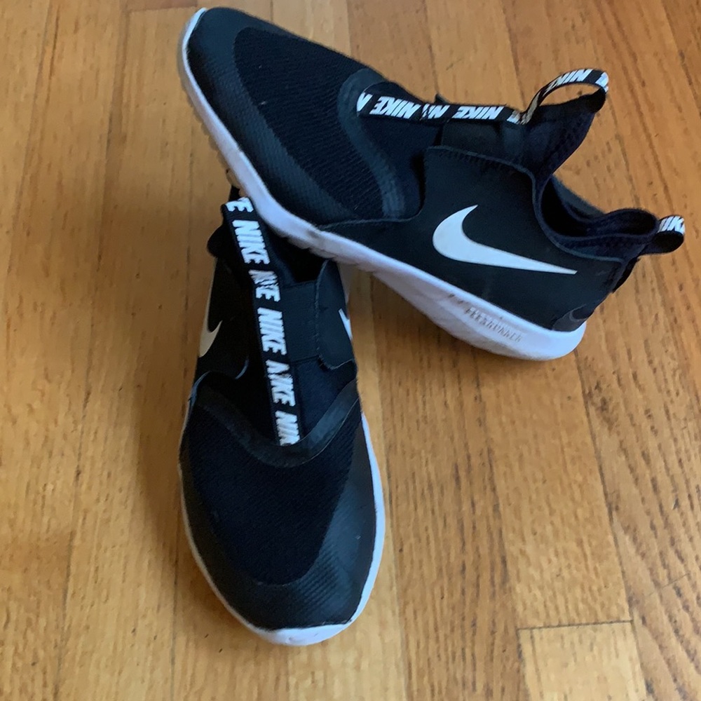 Nike Flex Runner Sneaker